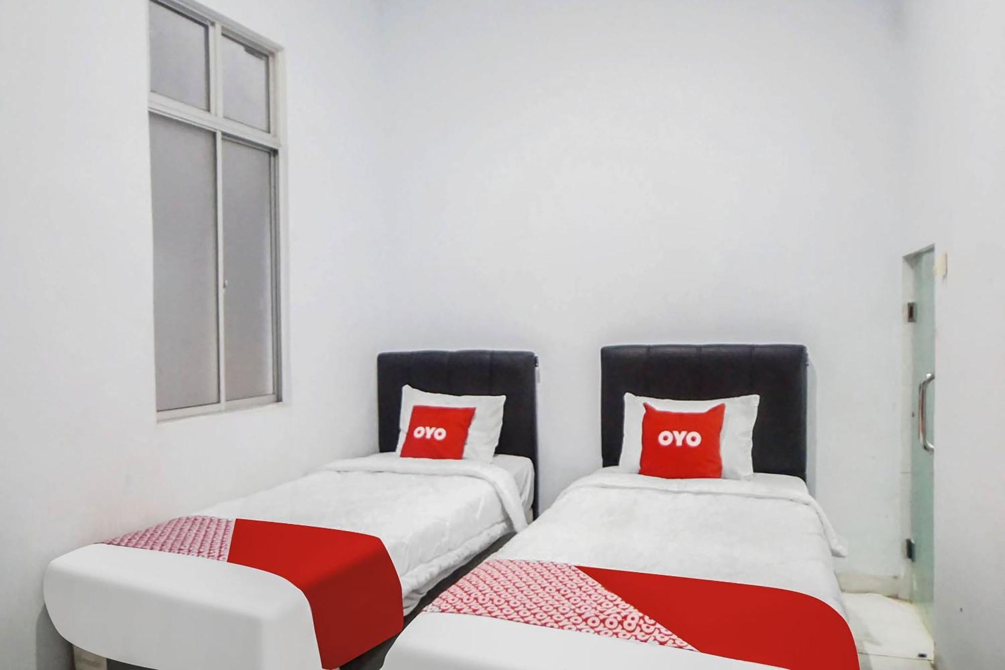 Super Oyo 91627 Wika Wiki Homestay Medan Buitenkant foto
