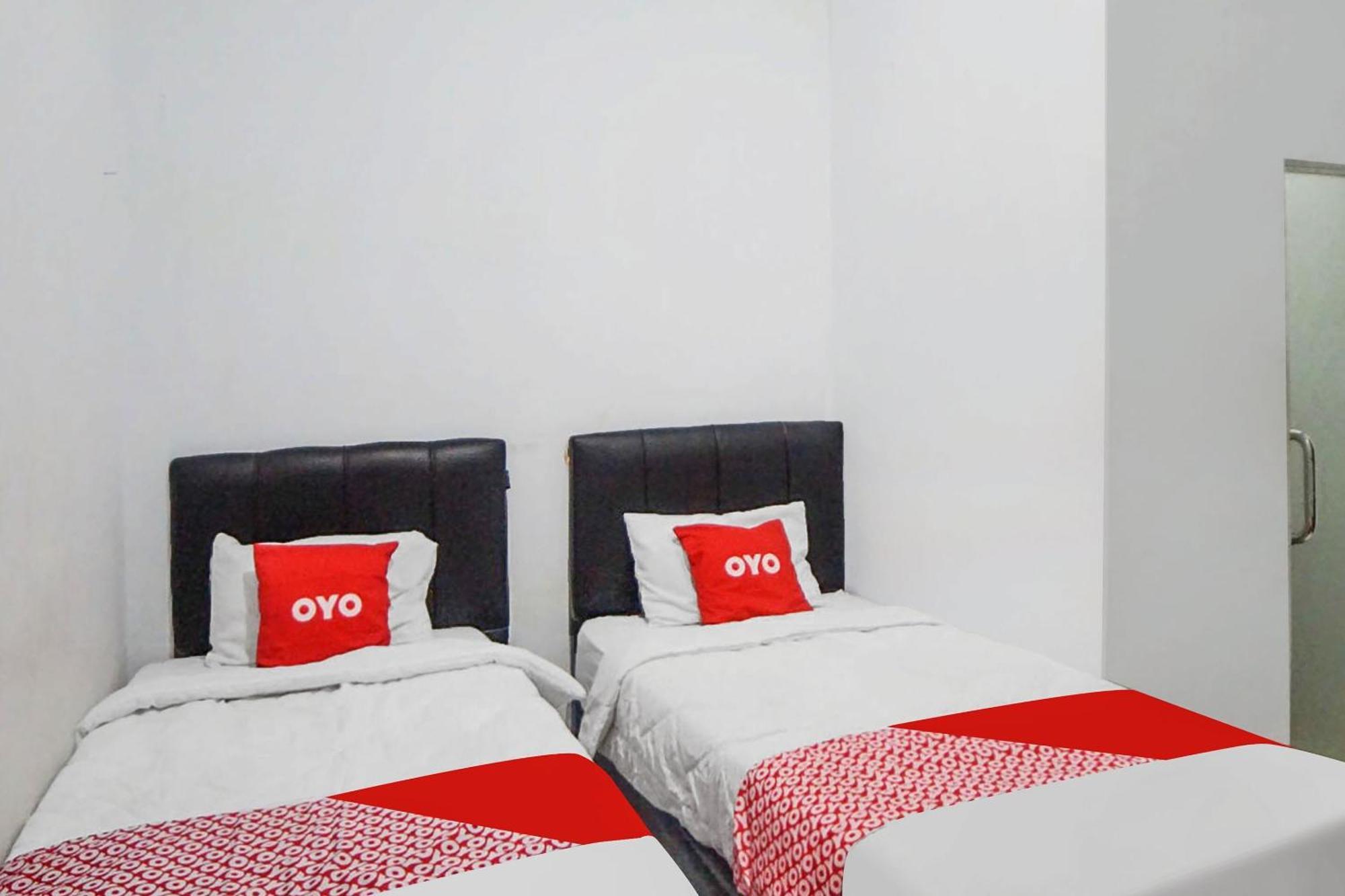 Super Oyo 91627 Wika Wiki Homestay Medan Buitenkant foto
