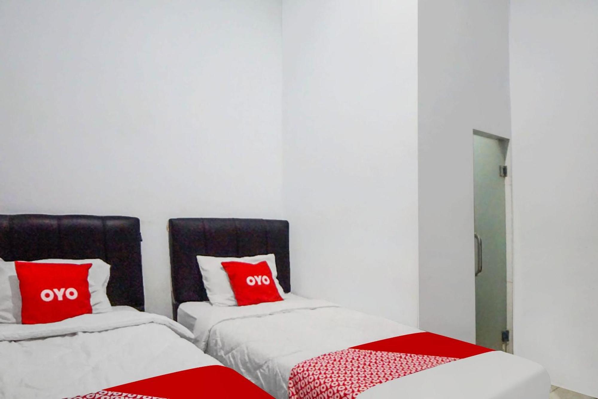 Super Oyo 91627 Wika Wiki Homestay Medan Buitenkant foto