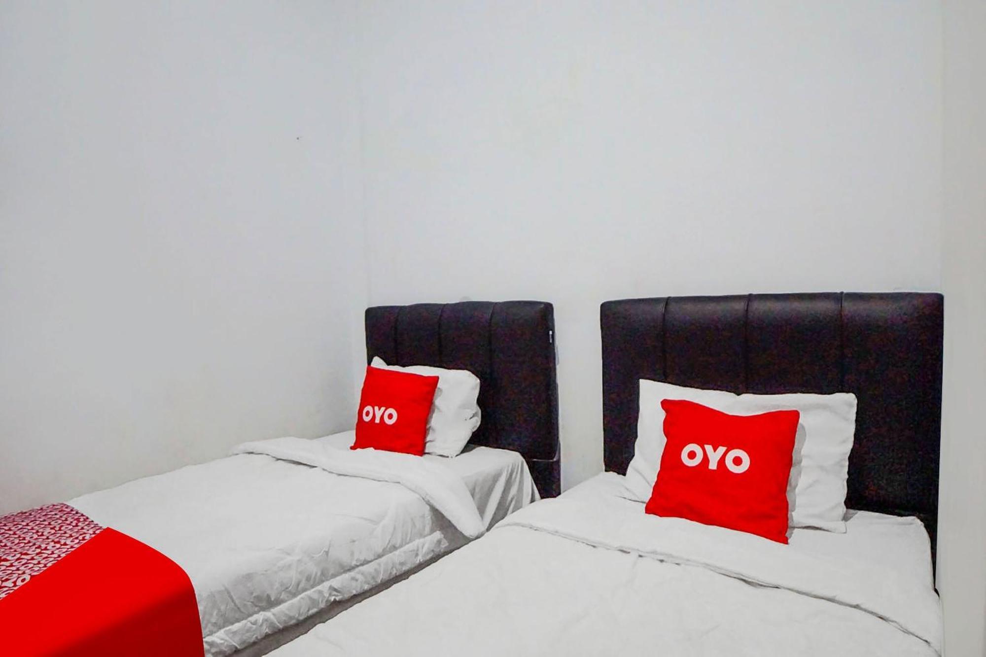 Super Oyo 91627 Wika Wiki Homestay Medan Buitenkant foto