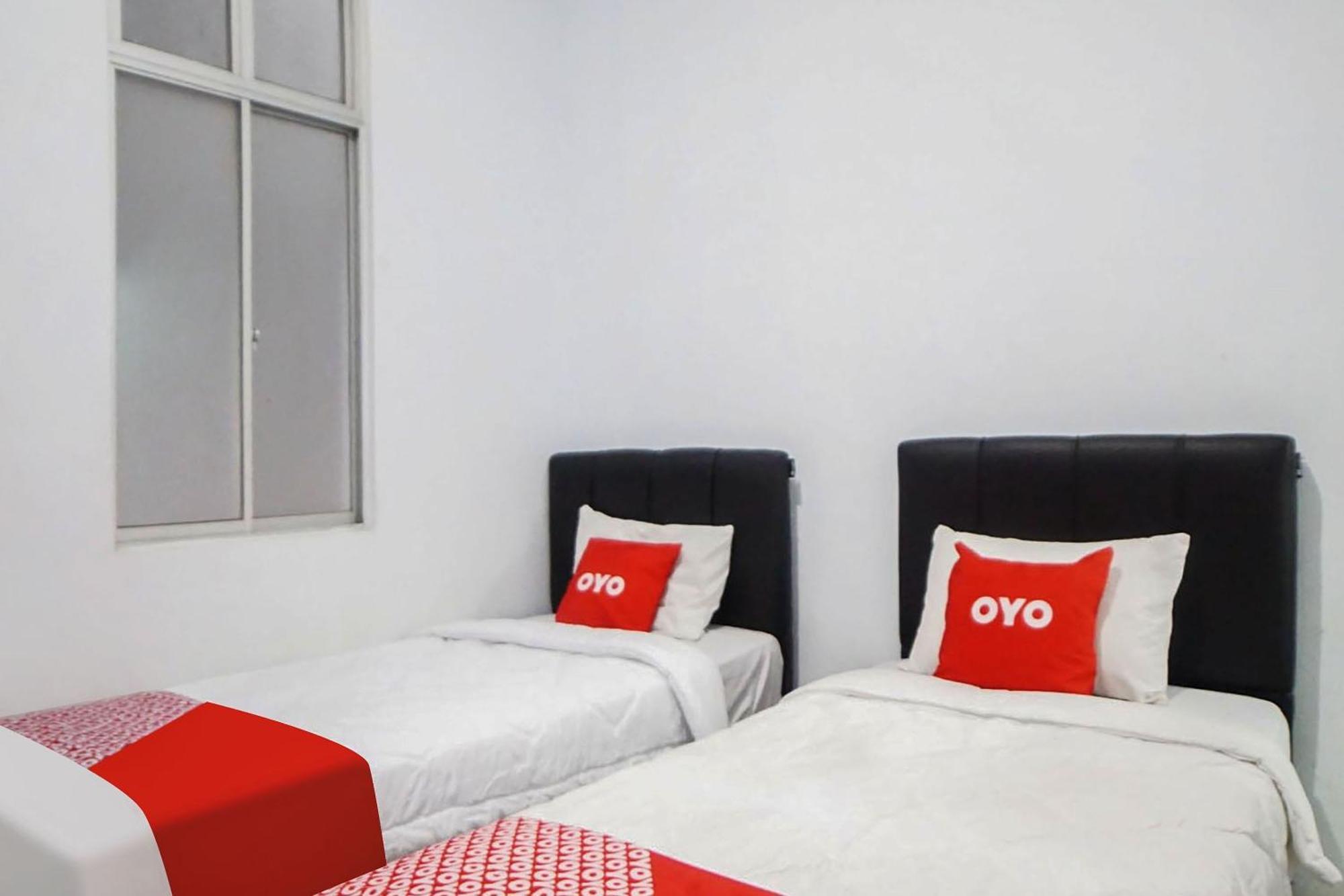 Super Oyo 91627 Wika Wiki Homestay Medan Buitenkant foto