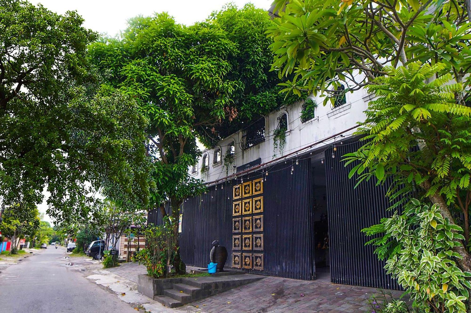 Super Oyo 91627 Wika Wiki Homestay Medan Buitenkant foto