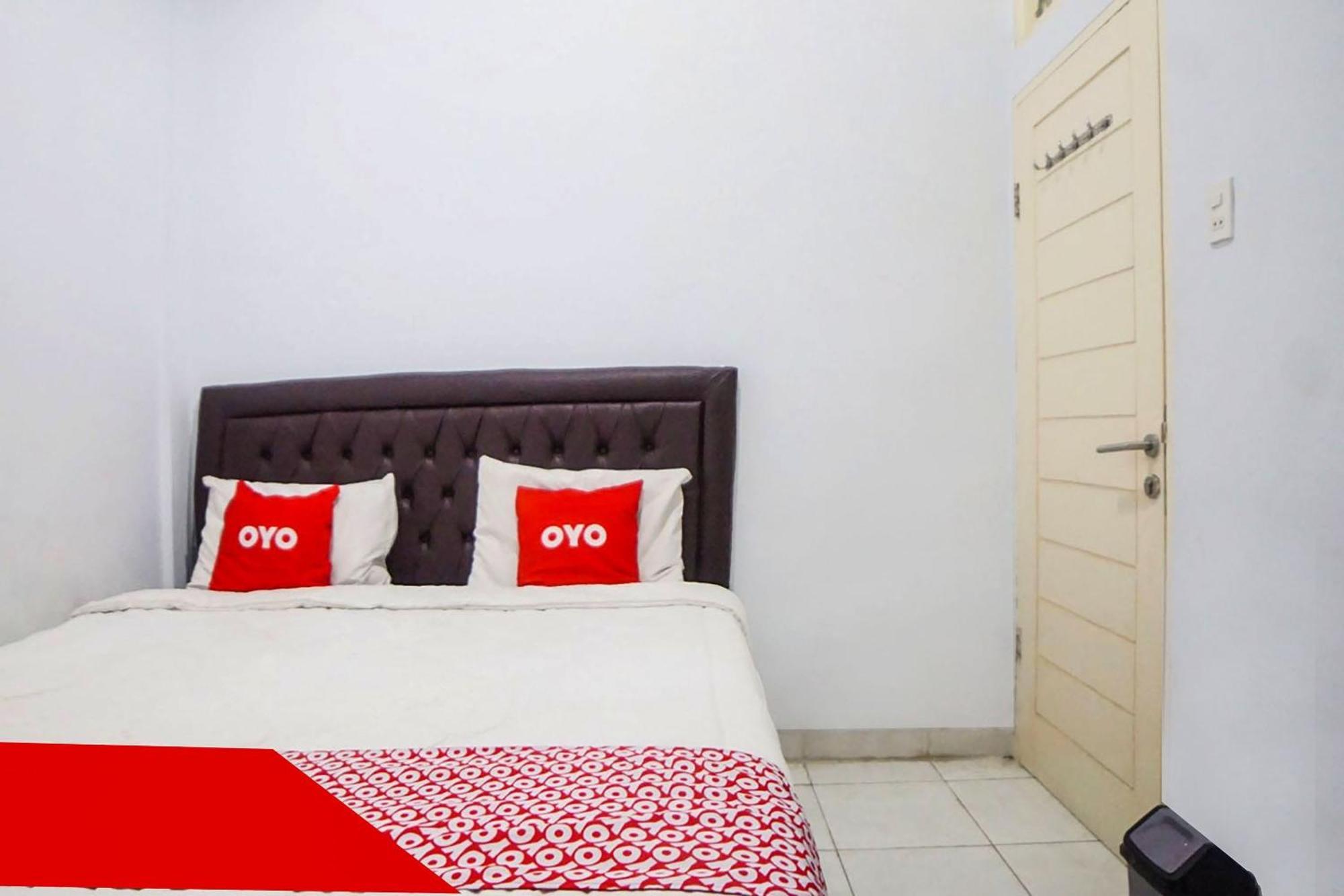 Super Oyo 91627 Wika Wiki Homestay Medan Buitenkant foto